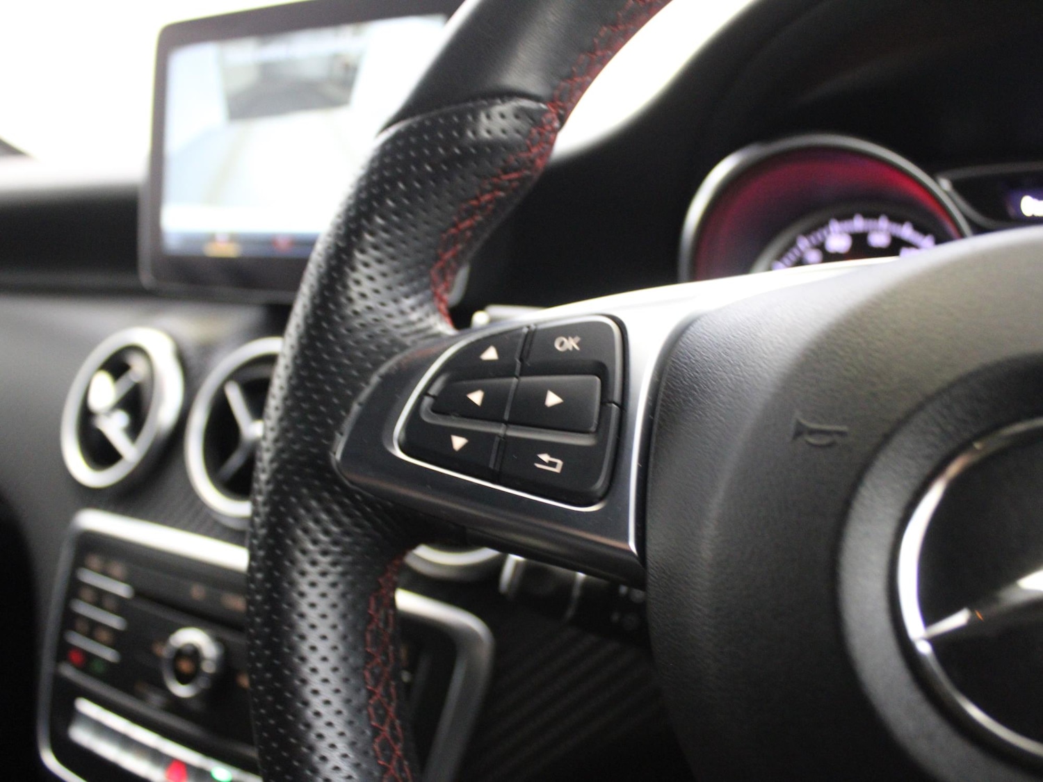 Used Mercedes-Benz A-Class 2017 for sale - 76564745: Photo 39