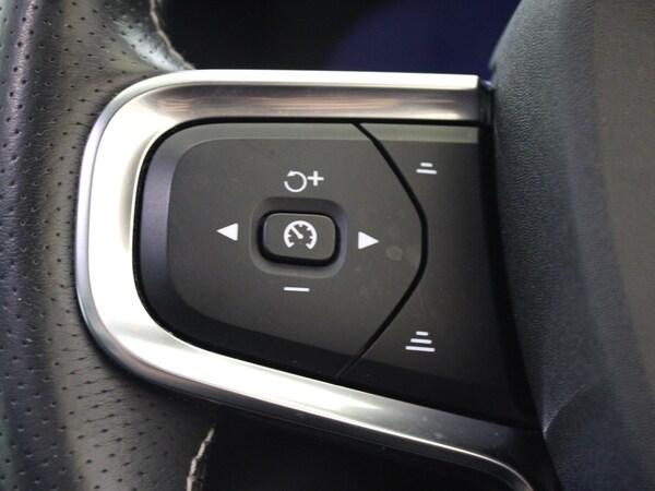 Used Volvo XC40 2021 for sale - 74950878: Photo 17