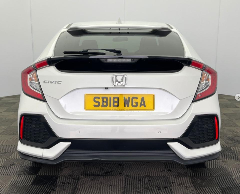 Used Honda Civic 2018 for sale - 77795755: Photo 3