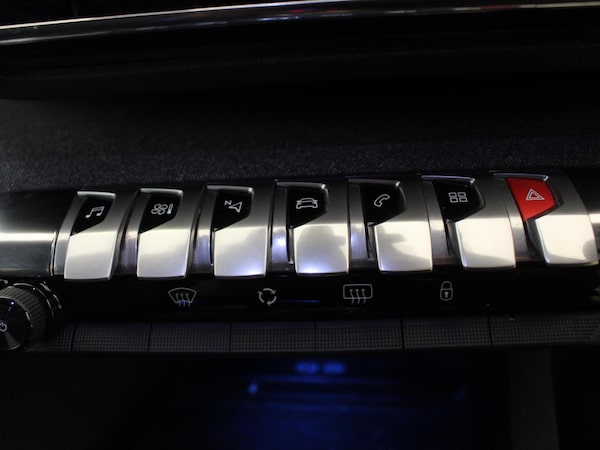 Used Peugeot 3008 2020 for sale - 74880205: Photo 20