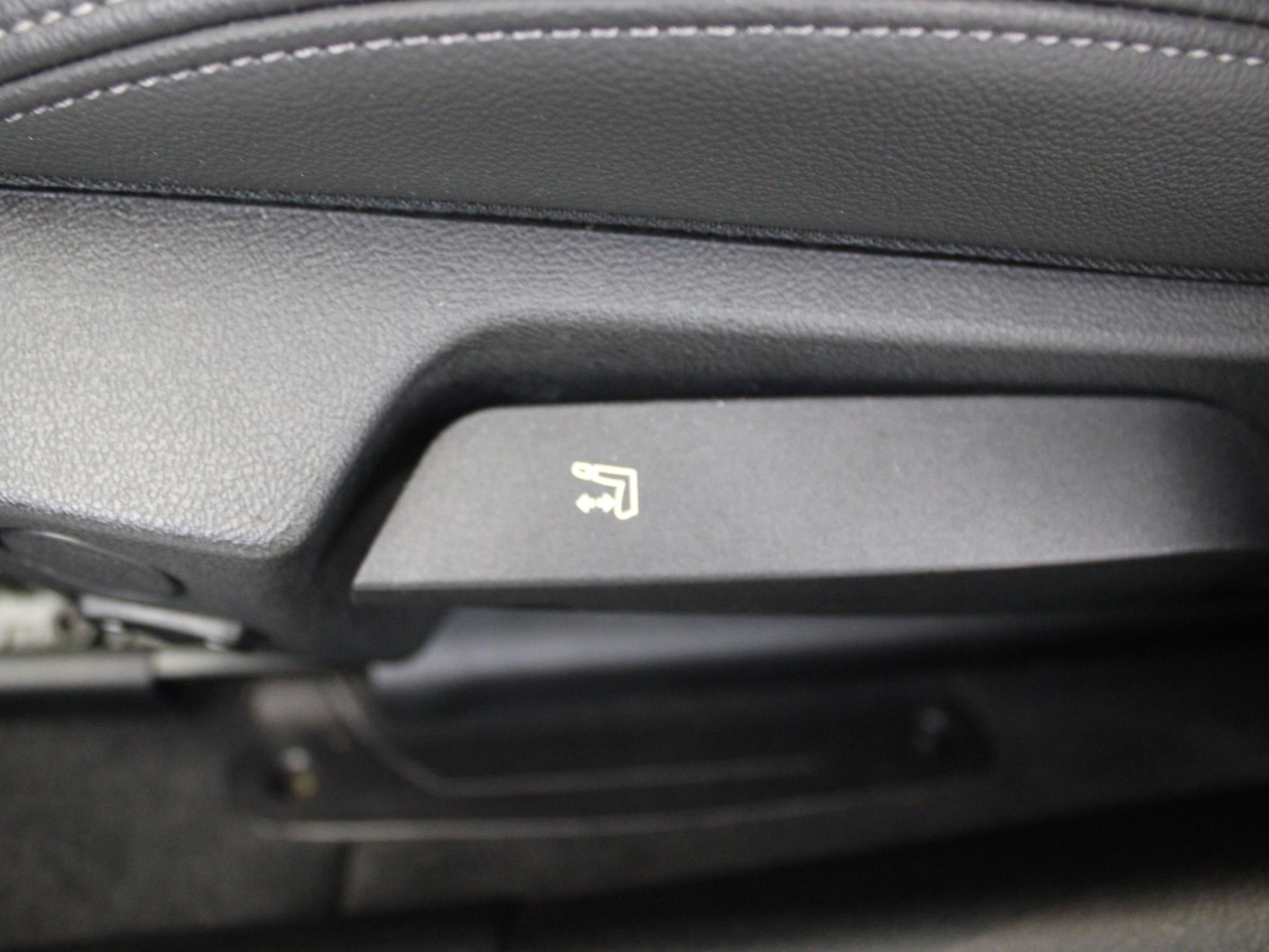 Used BMW 3 Series 2021 for sale - 77348300: Photo 11