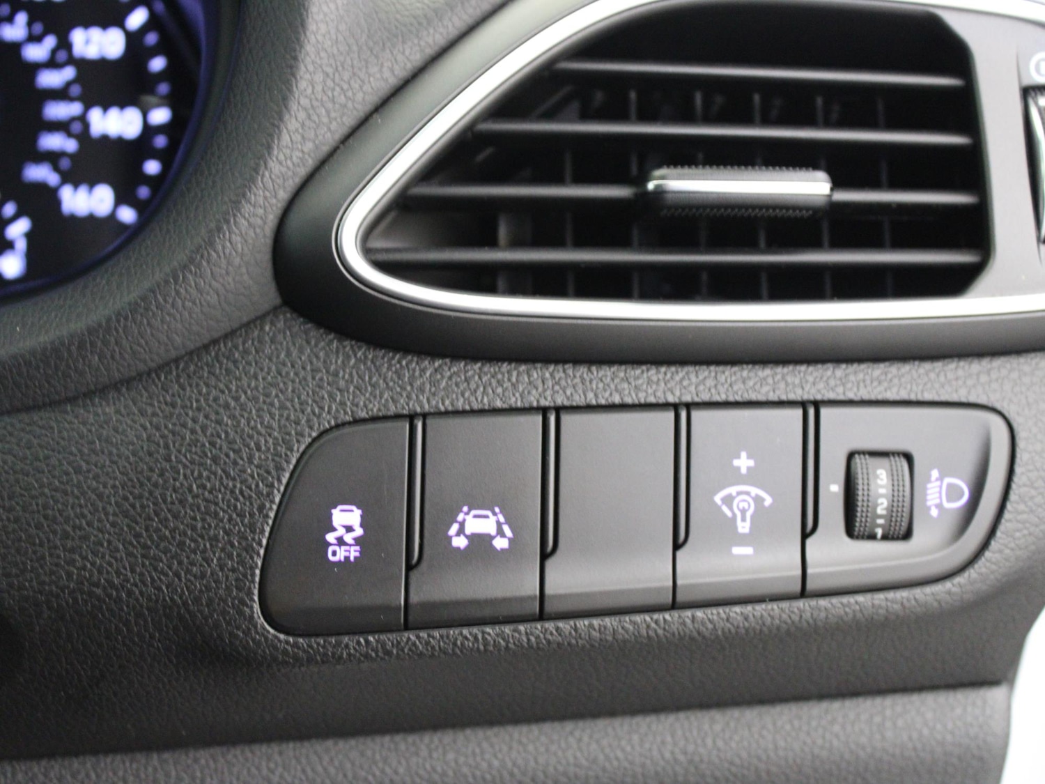 Used Hyundai i30 2018 for sale - 76411636: Photo 16