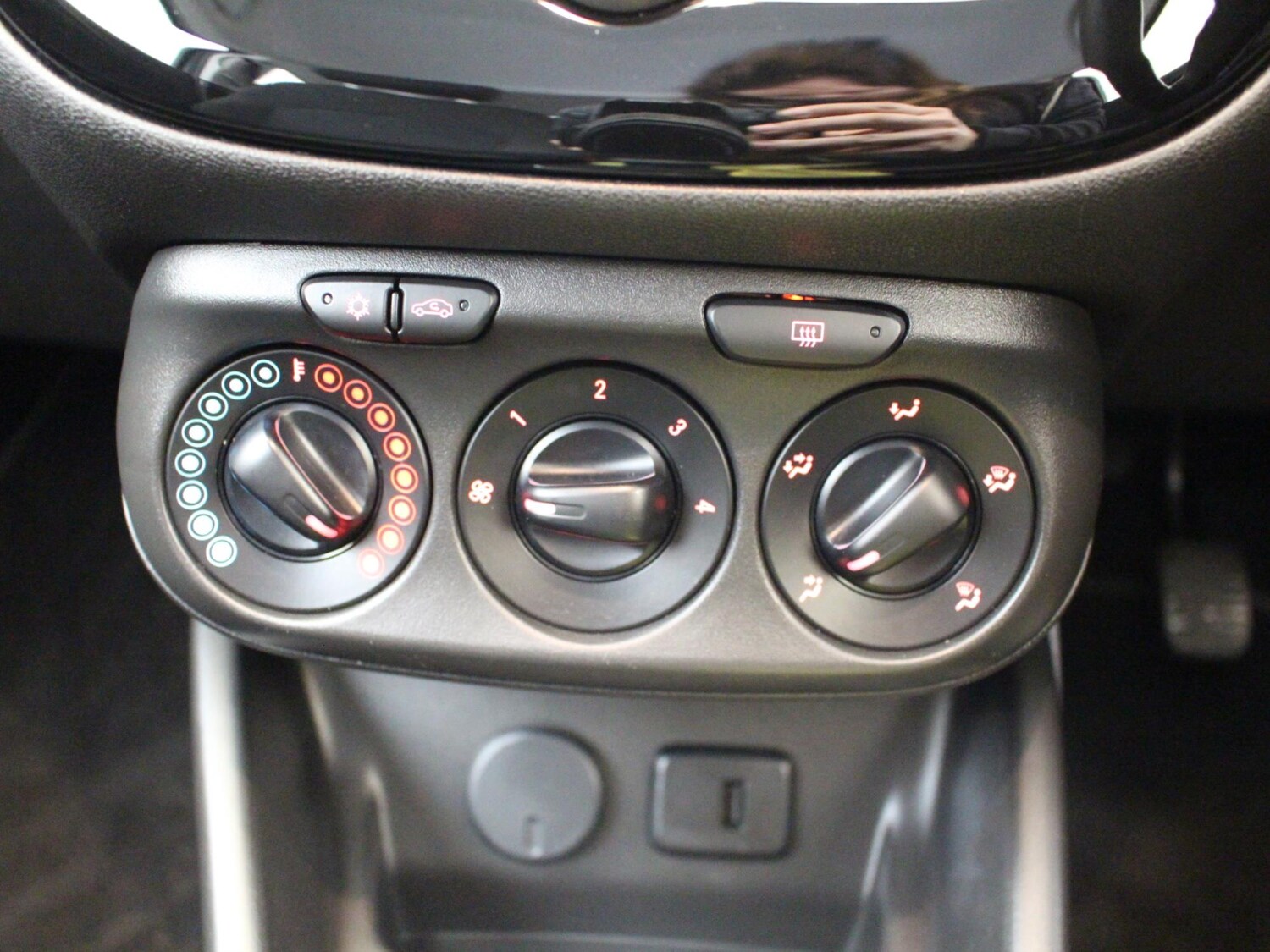 Used Vauxhall Corsa 2018 for sale - 77459007: Photo 20