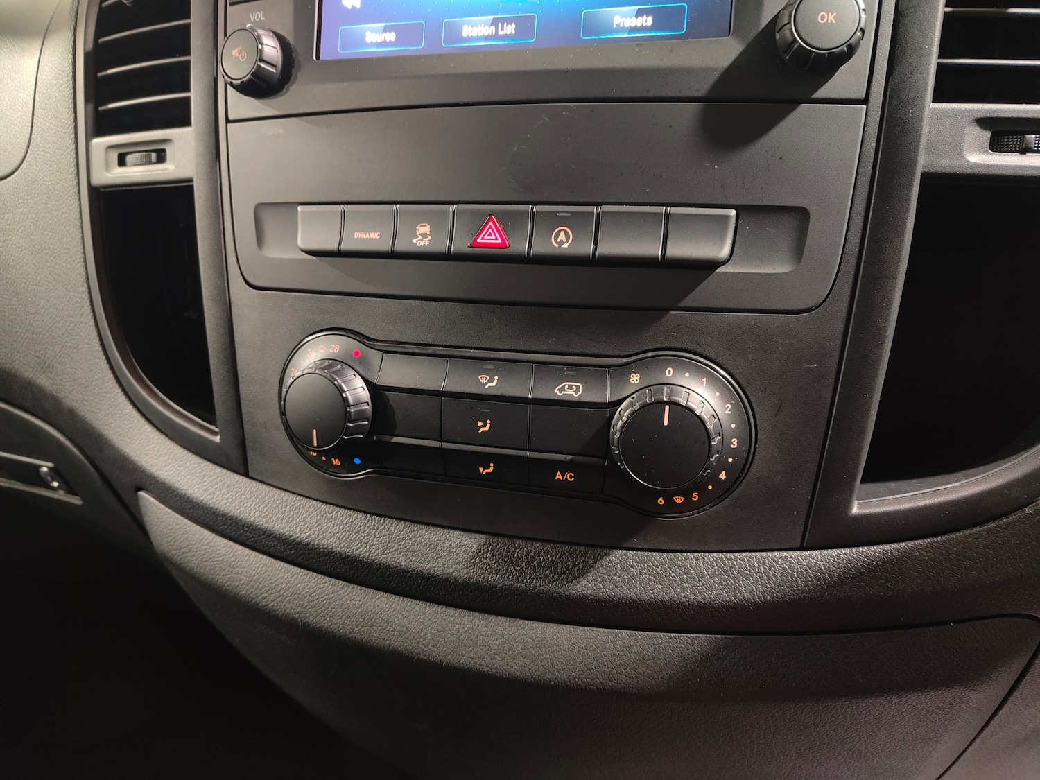 Used Mercedes-Benz Vito 2022 for sale - 77000551: Photo 9