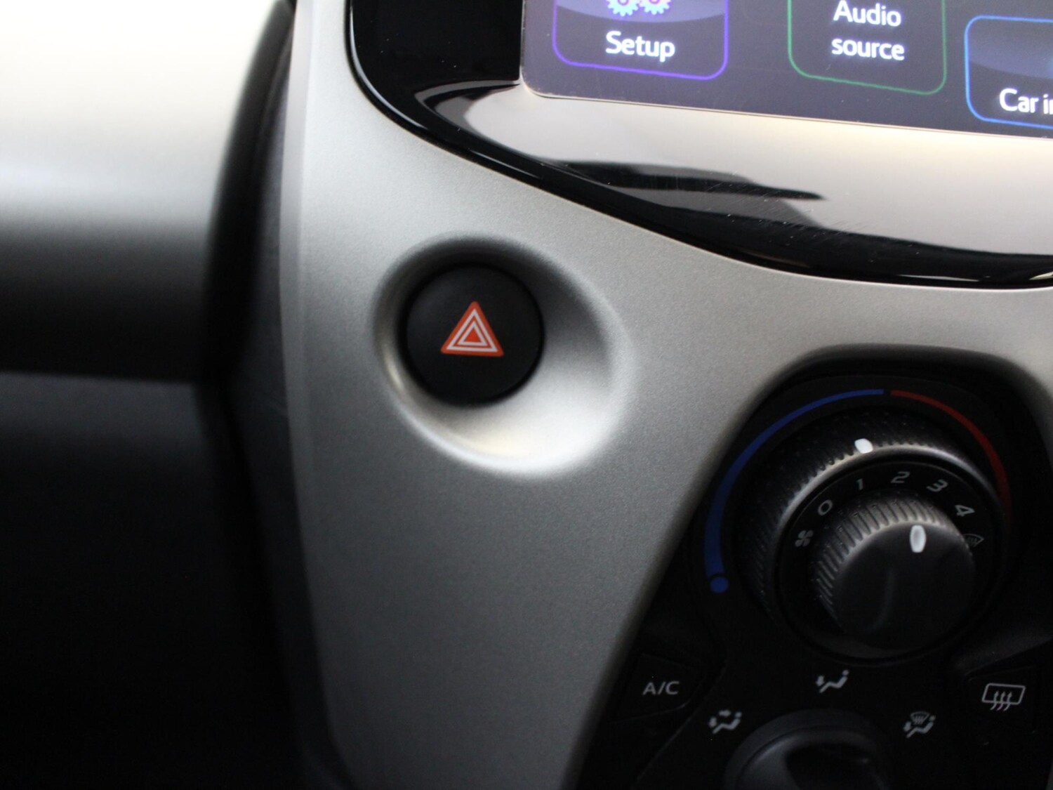 Used Peugeot 108 2017 for sale - 77829363: Photo 19