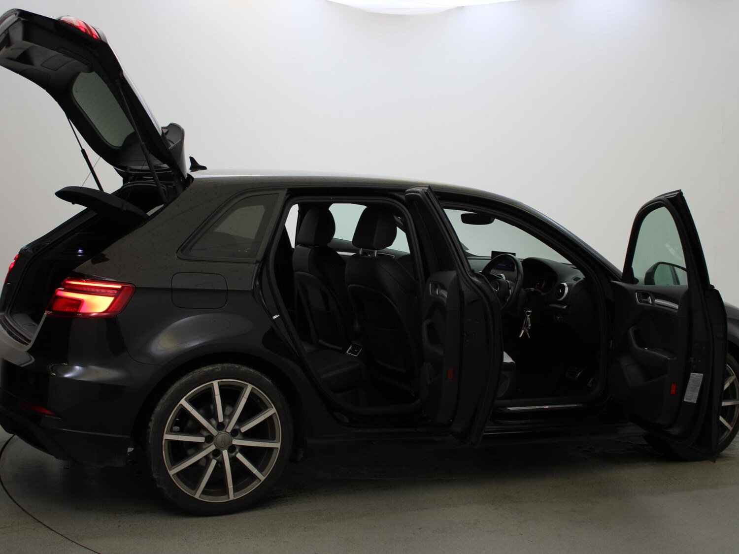 Used Audi A3 2018 for sale - 77601689: Photo 28