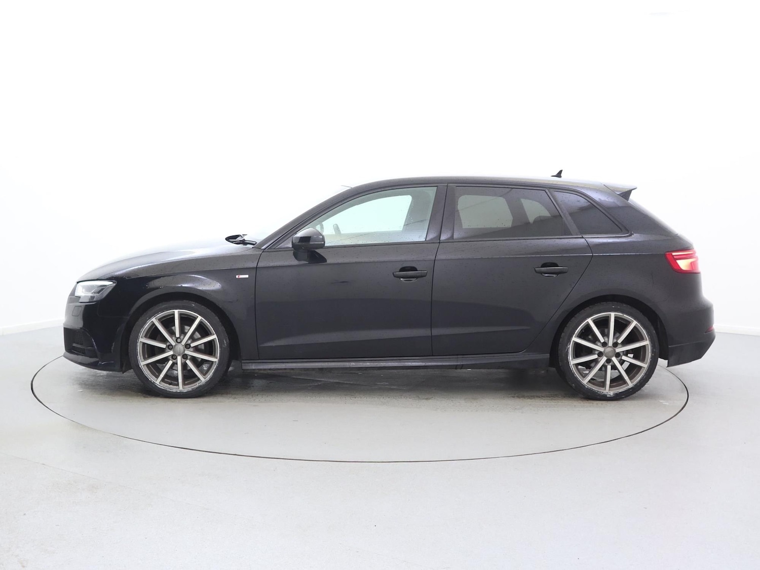 Used Audi A3 2018 for sale - 77601689: Photo 4