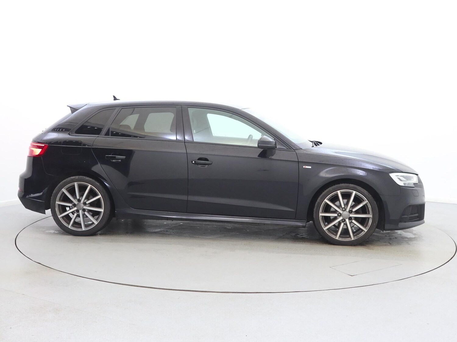 Used Audi A3 2018 for sale - 77601689: Photo 8