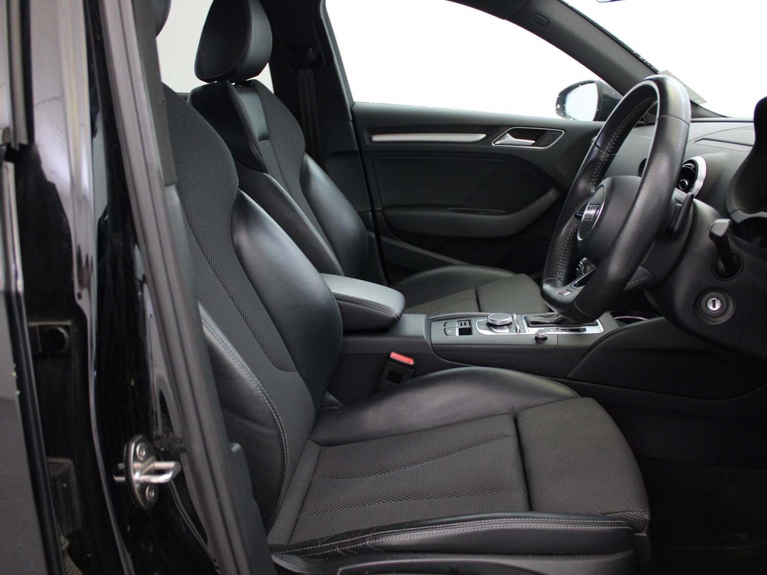 Used Audi A3 2018 for sale - 77601689: Photo 9