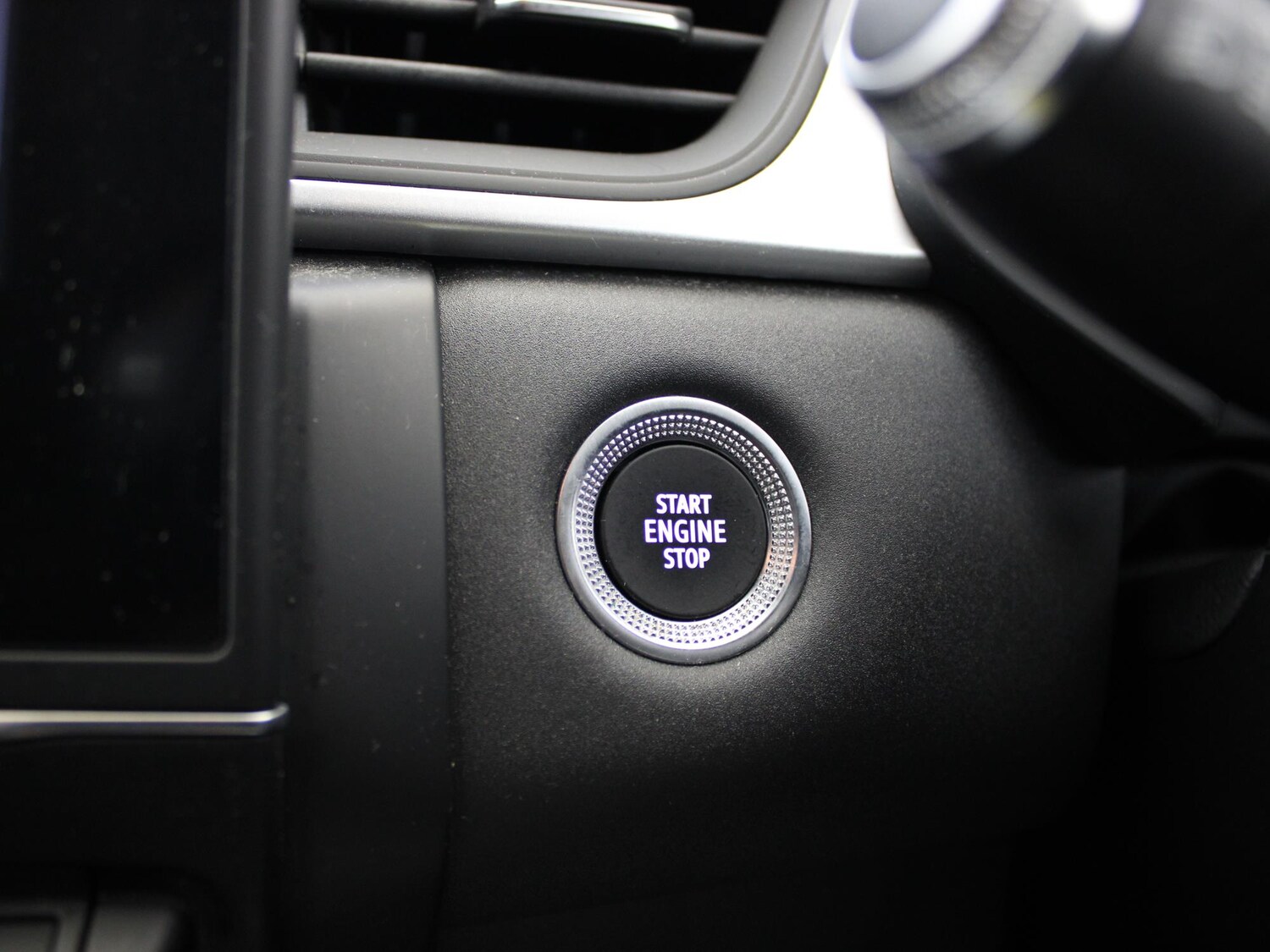 Used Renault Captur 2021 for sale - 76390927: Photo 15