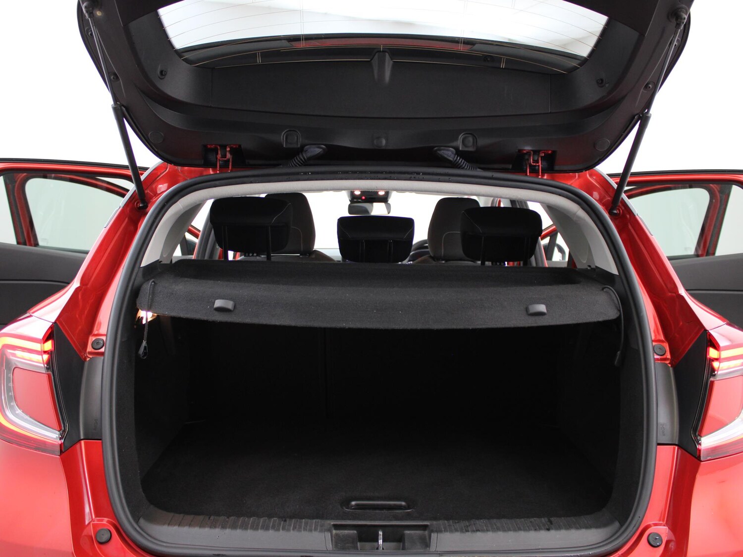 Used Renault Captur 2021 for sale - 76390927: Photo 30