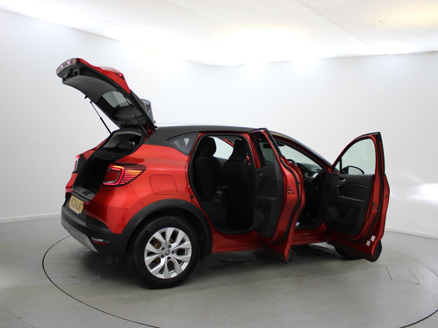 Used Renault Captur 2021 for sale - 76390927: Photo 31
