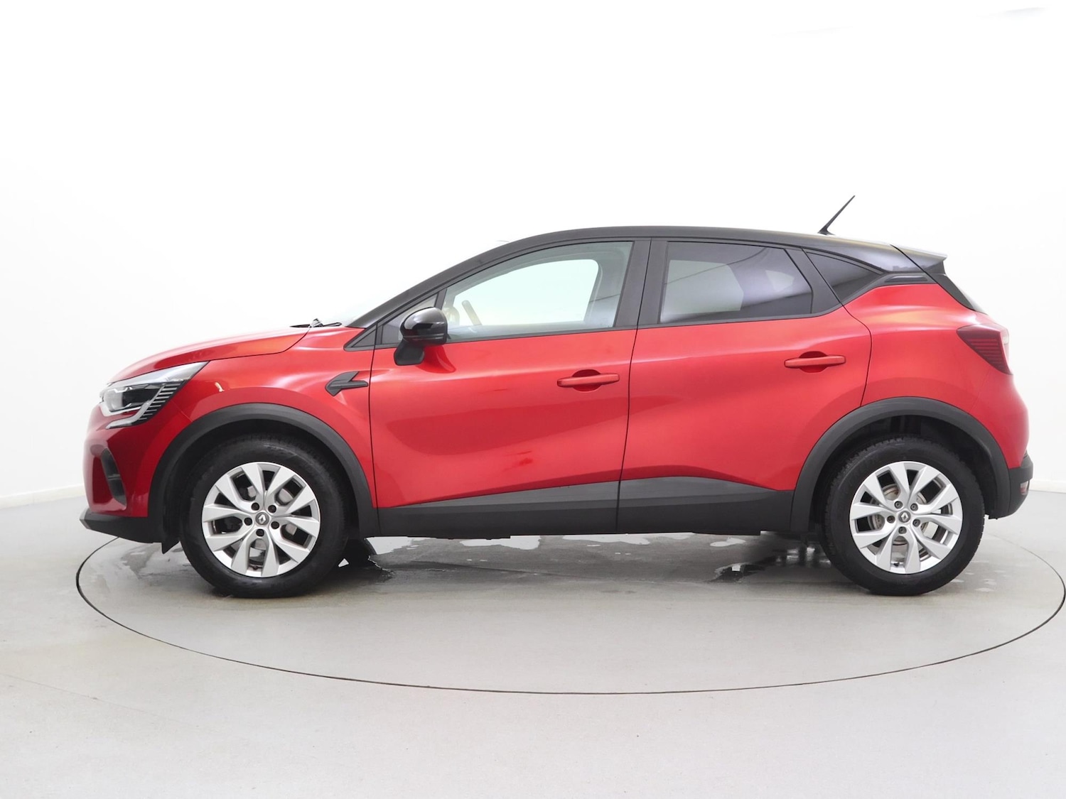 Used Renault Captur 2021 for sale - 76390927: Photo 4