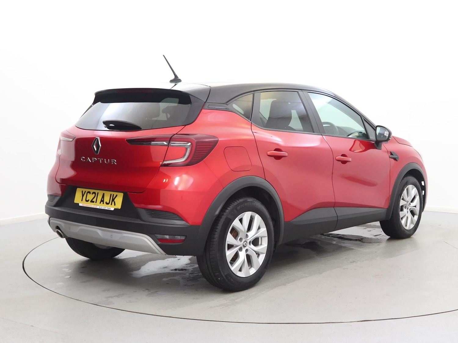Used Renault Captur 2021 for sale - 76390927: Photo 5