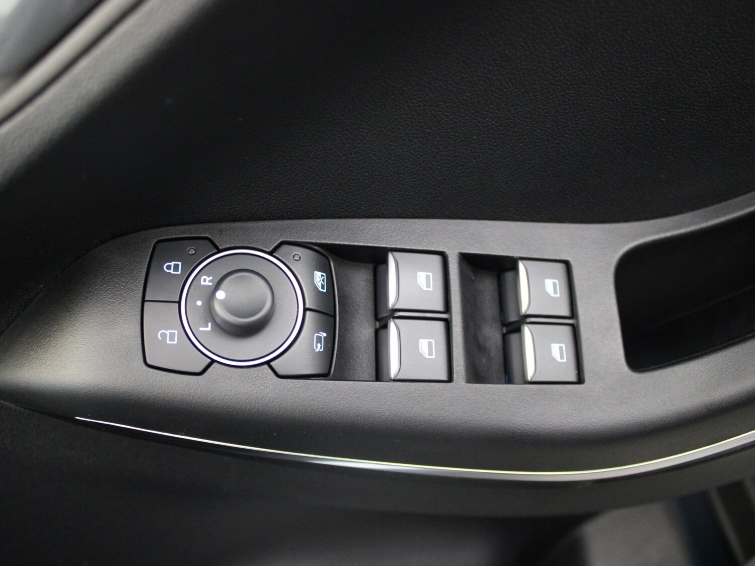 Used Ford Puma 2023 for sale - 76353260: Photo 35