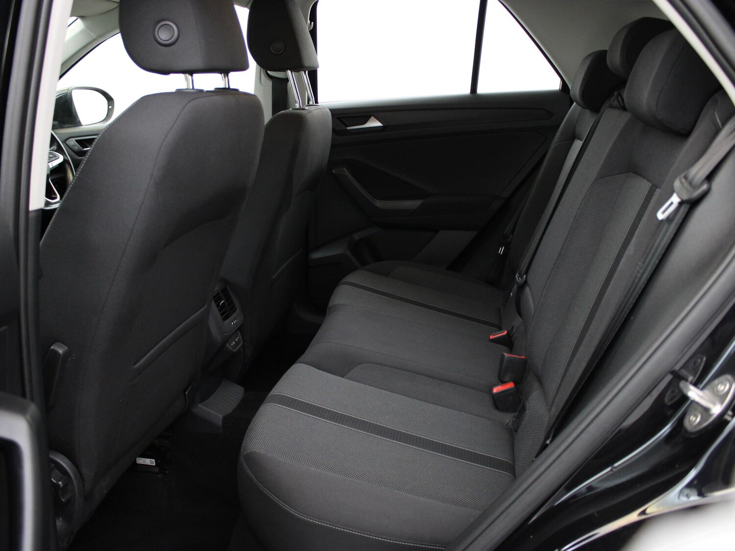 Used Volkswagen T-Roc 2022 for sale - 76311065: Photo 10