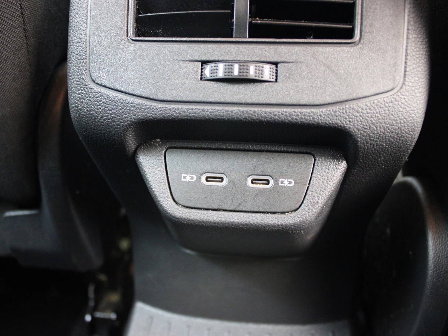 Used Volkswagen T-Roc 2022 for sale - 76311065: Photo 13