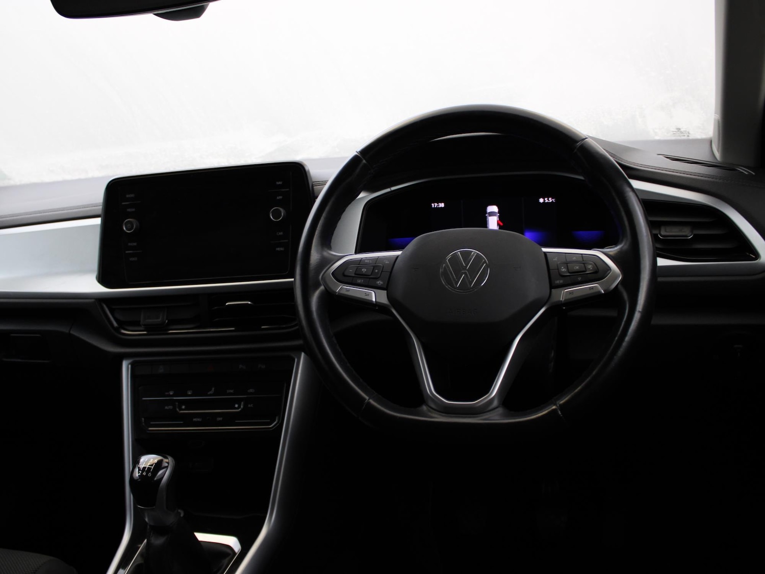 Used Volkswagen T-Roc 2022 for sale - 76311065: Photo 15