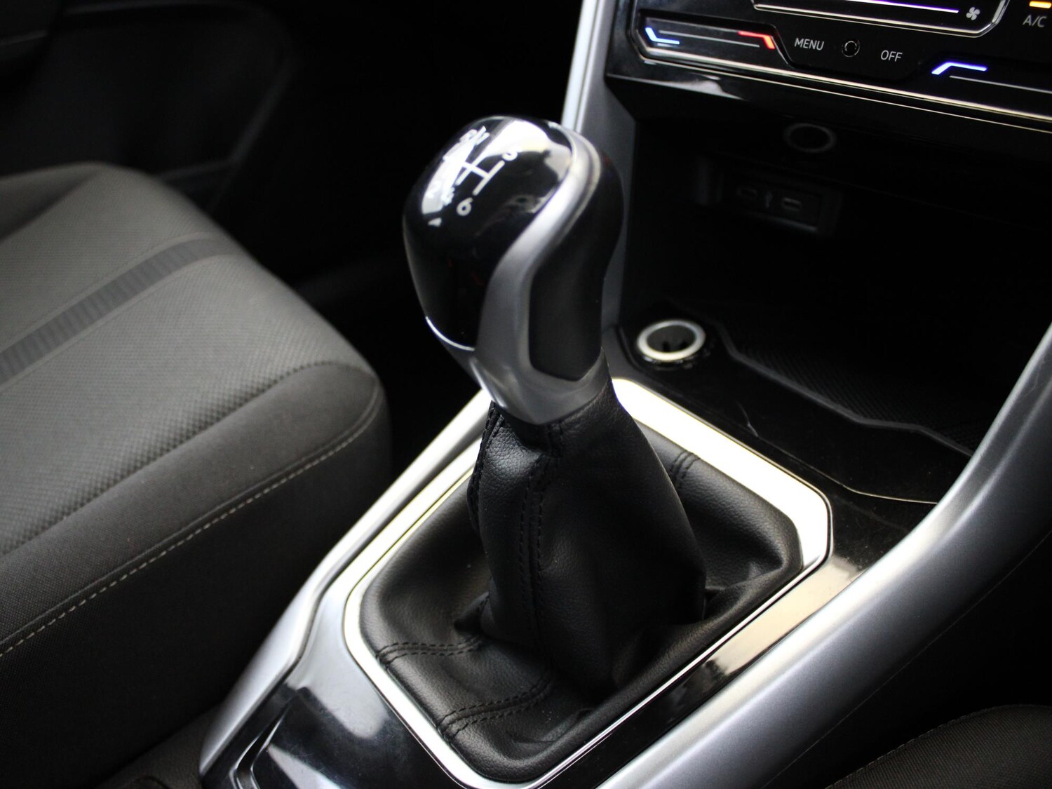 Used Volkswagen T-Roc 2022 for sale - 76311065: Photo 26