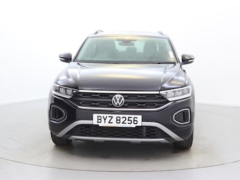 Used Volkswagen T-Roc 2022 for sale - 76311065: Photo