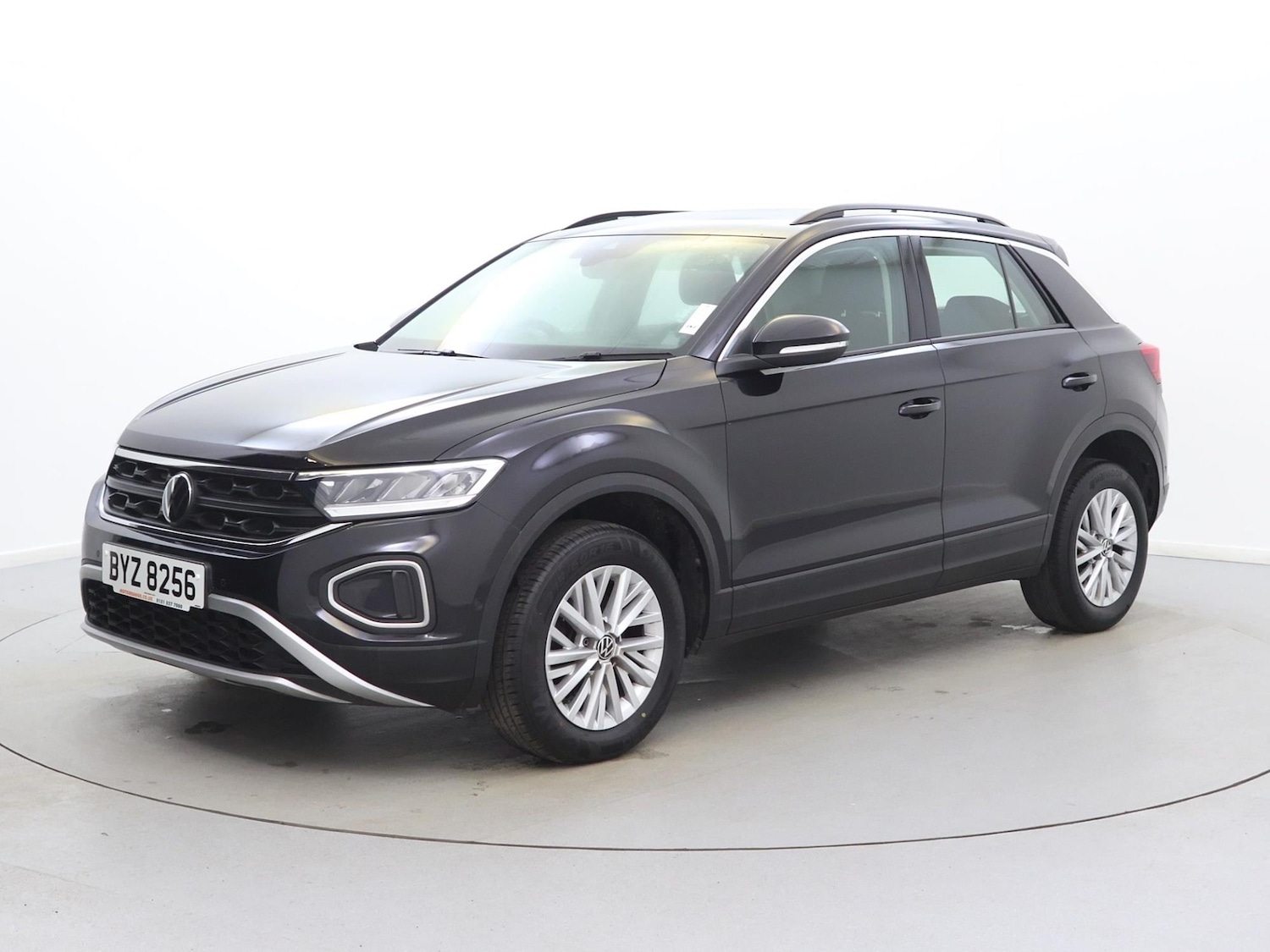 Used Volkswagen T-Roc 2022 for sale - 76311065: Photo 3