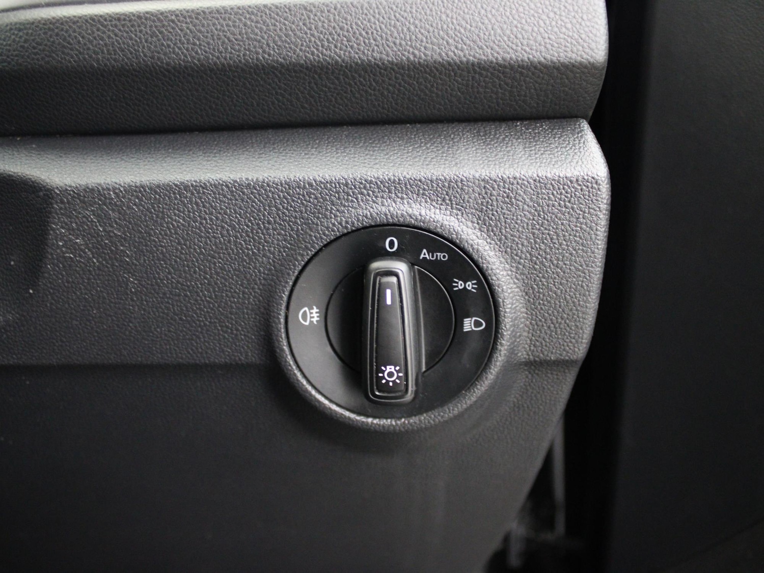 Used Volkswagen T-Roc 2022 for sale - 76311065: Photo 33