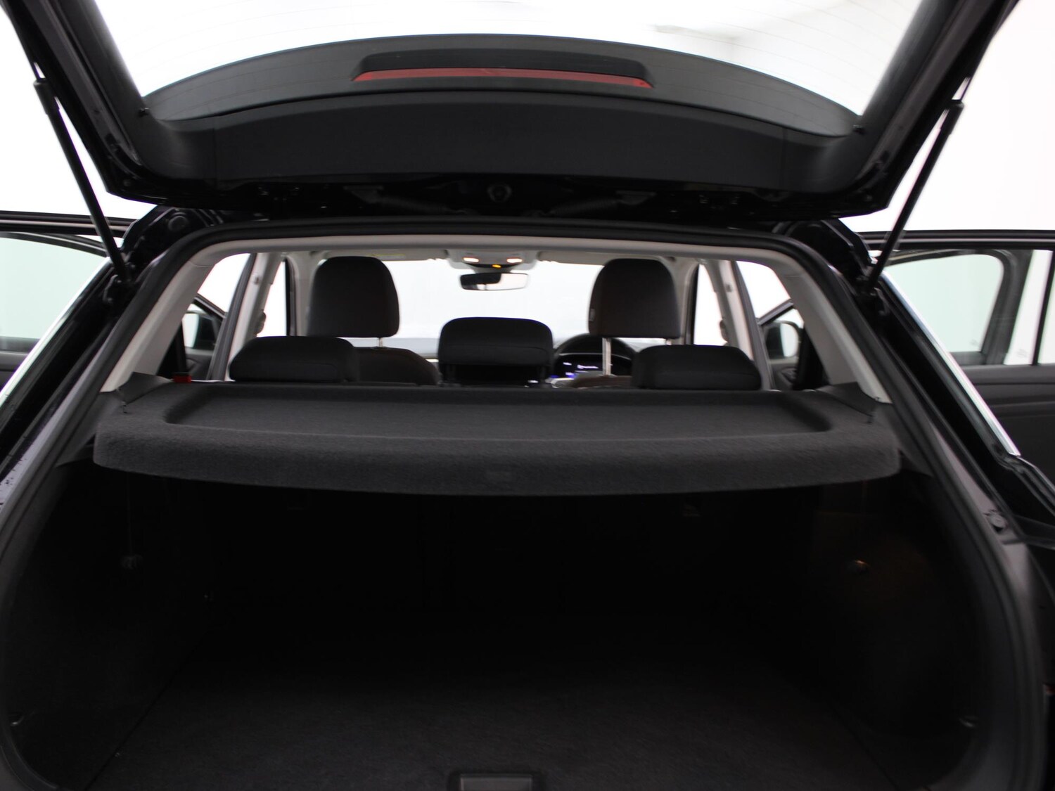 Used Volkswagen T-Roc 2022 for sale - 76311065: Photo 35