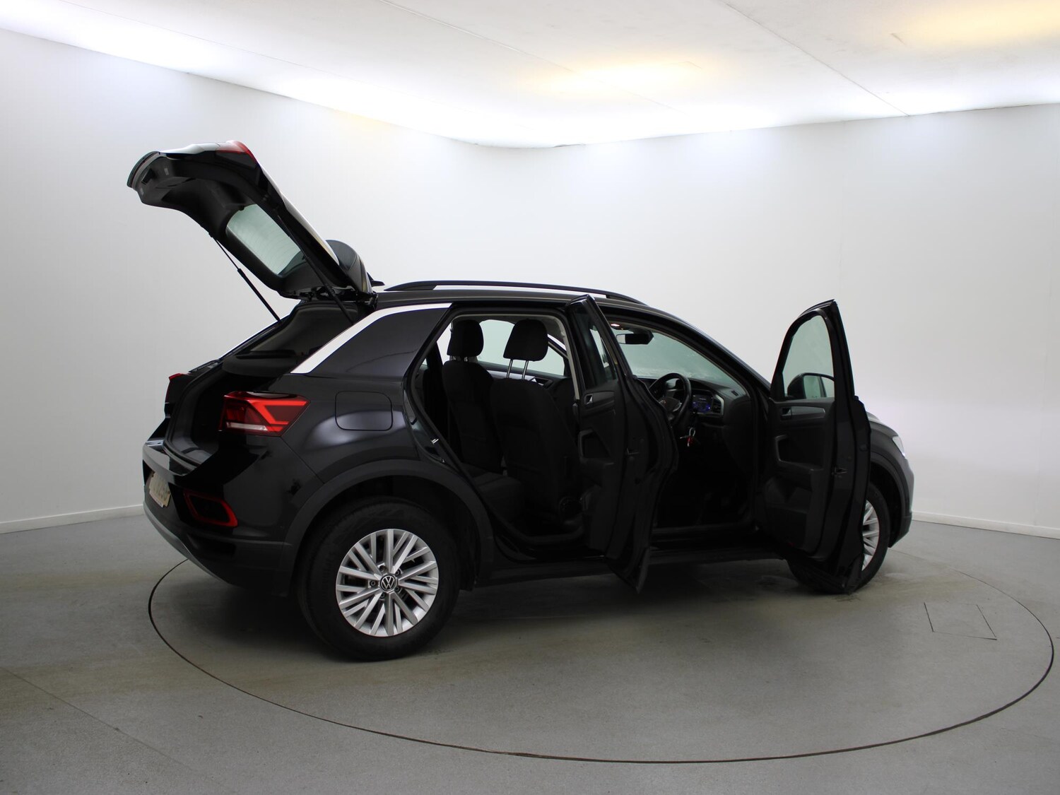 Used Volkswagen T-Roc 2022 for sale - 76311065: Photo 36