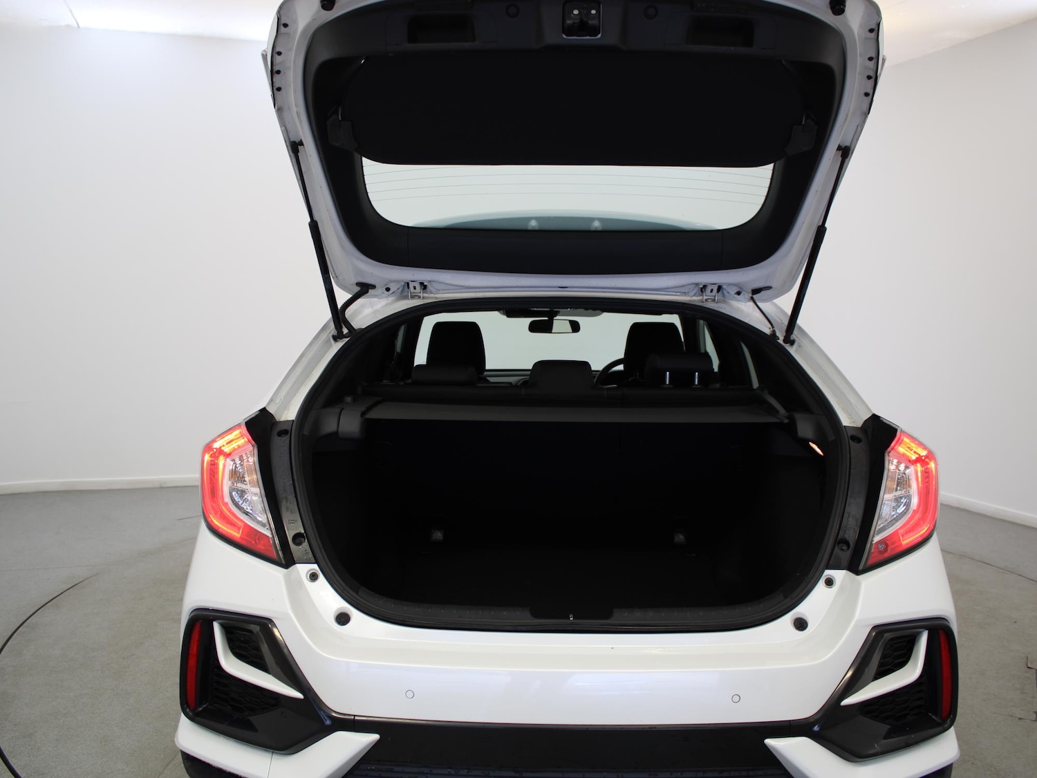 Used Honda Civic 2020 for sale - 77601553: Photo 25