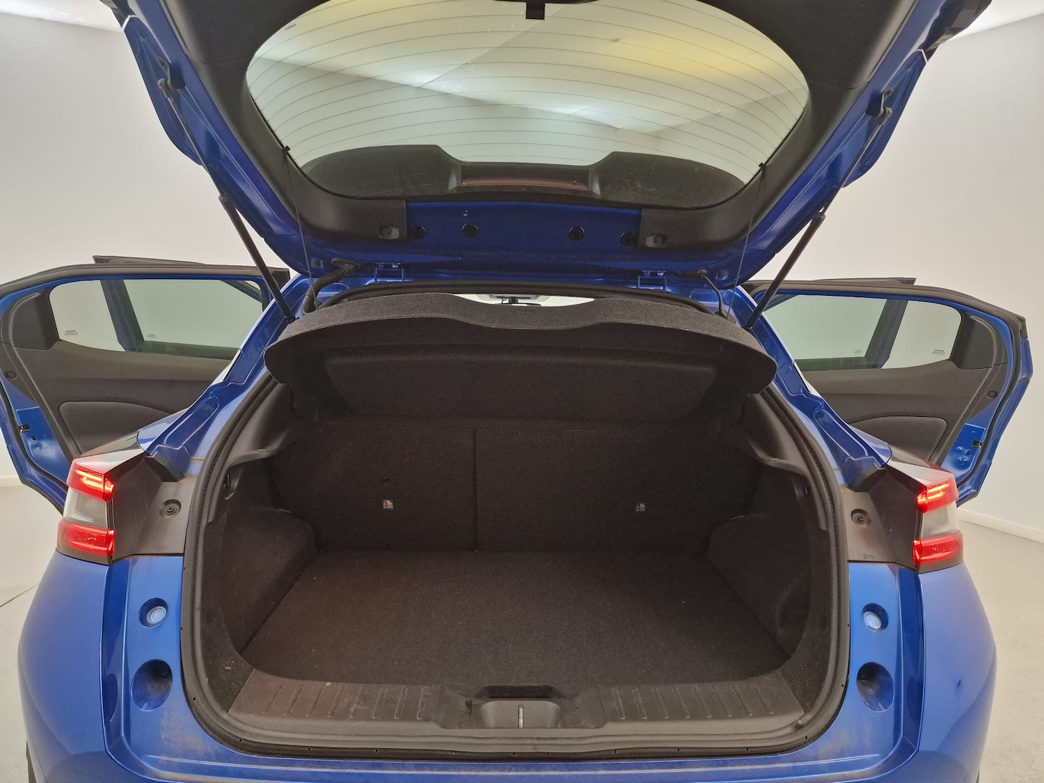 Used Nissan Juke 2023 for sale - 76692339: Photo 38