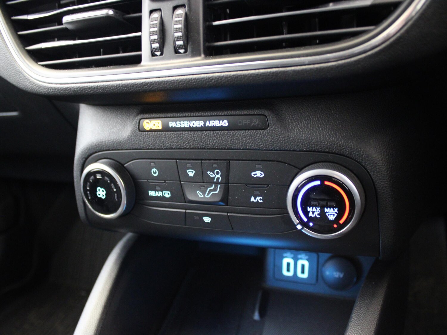 Used Ford Focus 2021 for sale - 76097411: Photo 24