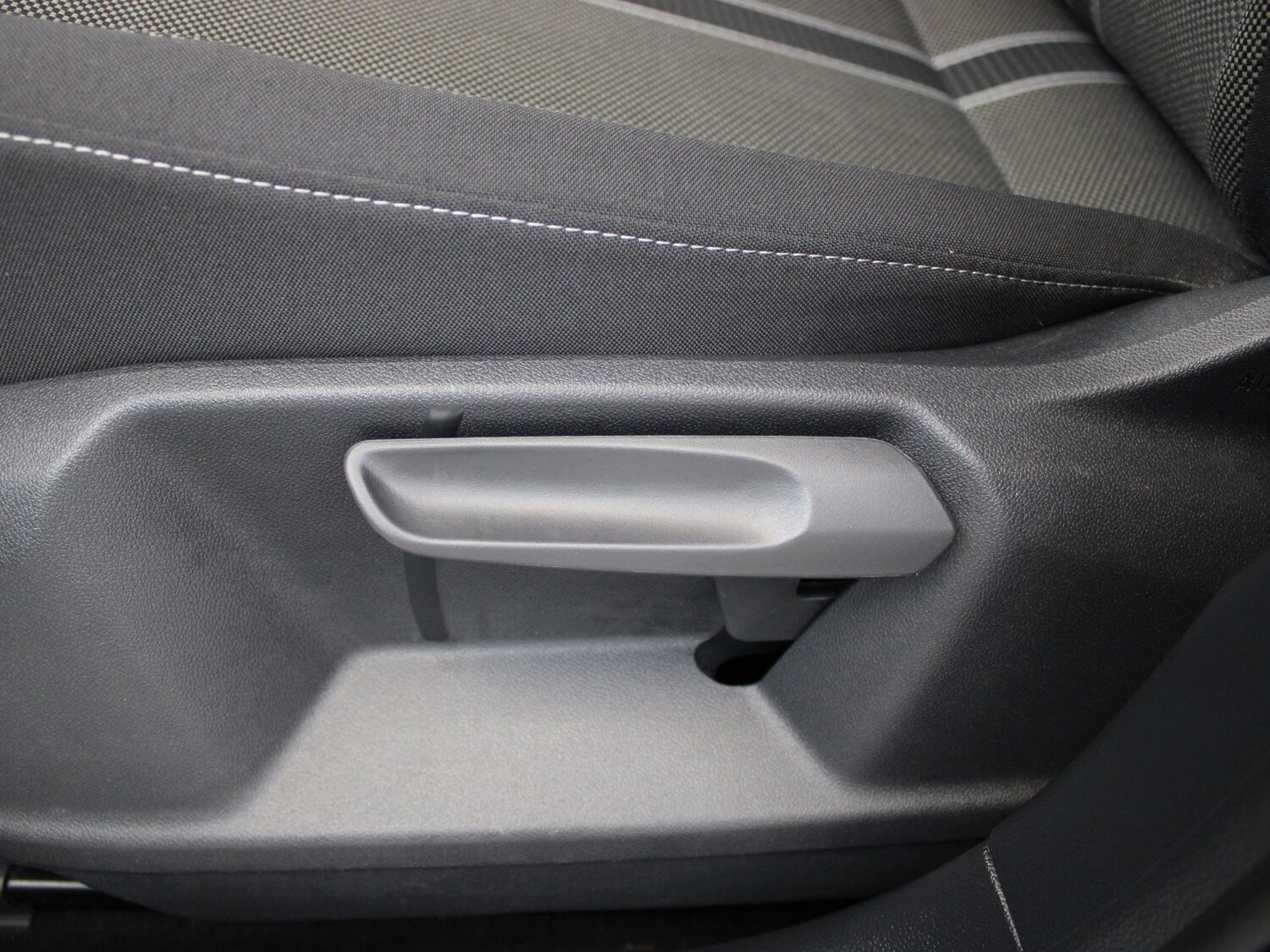 Used Volkswagen T-Roc 2021 for sale - 76594385: Photo 11