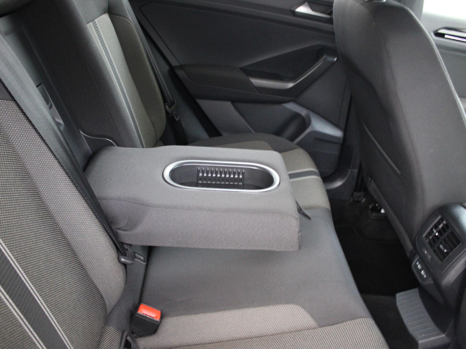 Used Volkswagen T-Roc 2021 for sale - 76594385: Photo 14