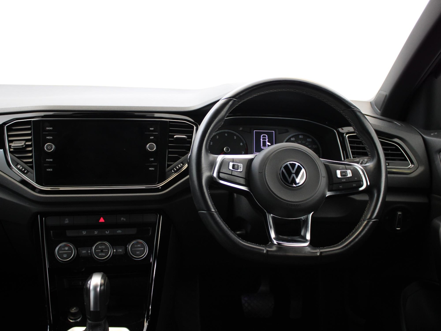 Used Volkswagen T-Roc 2021 for sale - 76594385: Photo 16