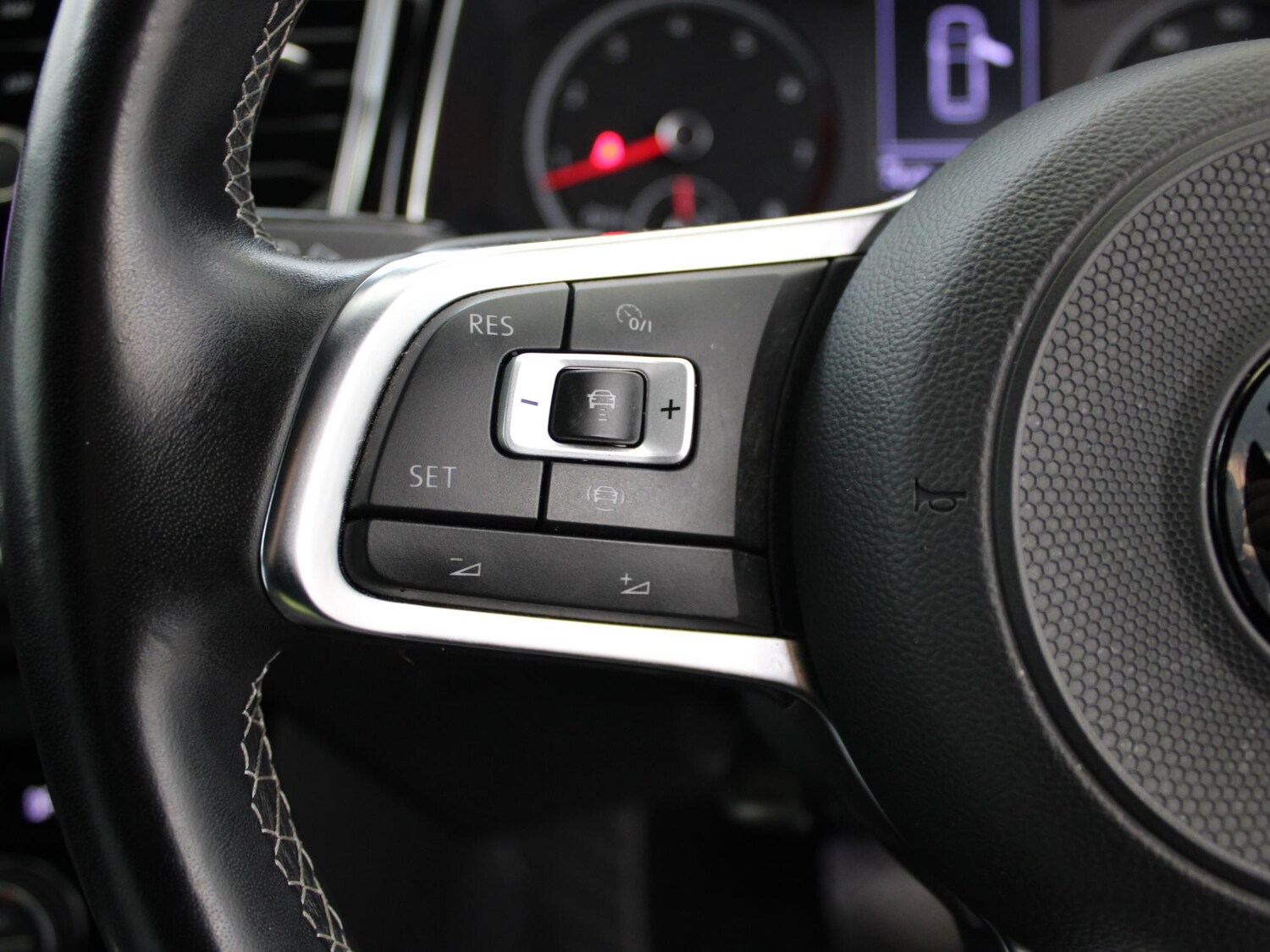 Used Volkswagen T-Roc 2021 for sale - 76594385: Photo 35