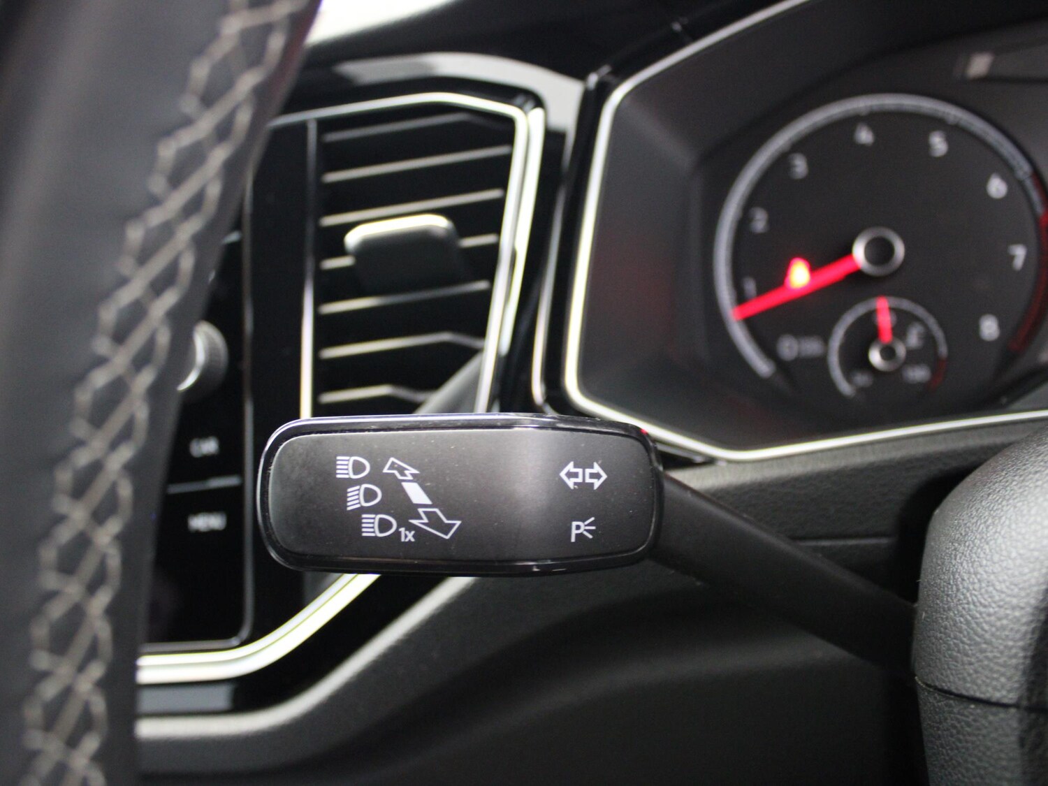 Used Volkswagen T-Roc 2021 for sale - 76594385: Photo 37