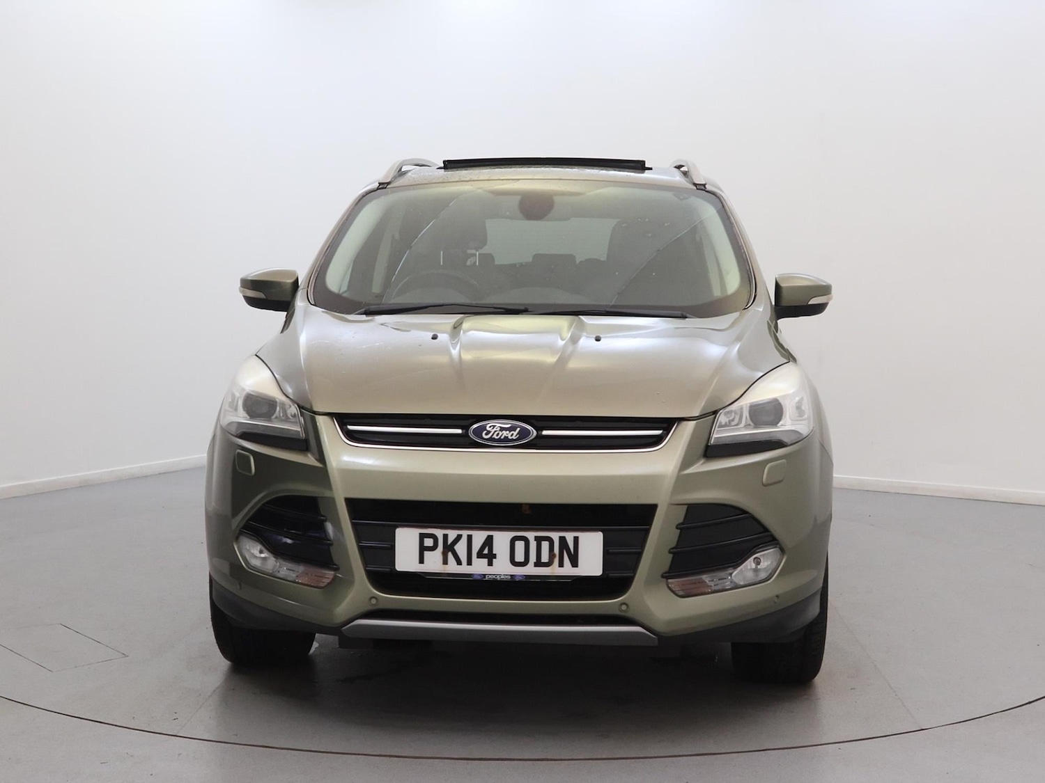 Used Ford Kuga 2014 for sale - 76353249: Photo 2