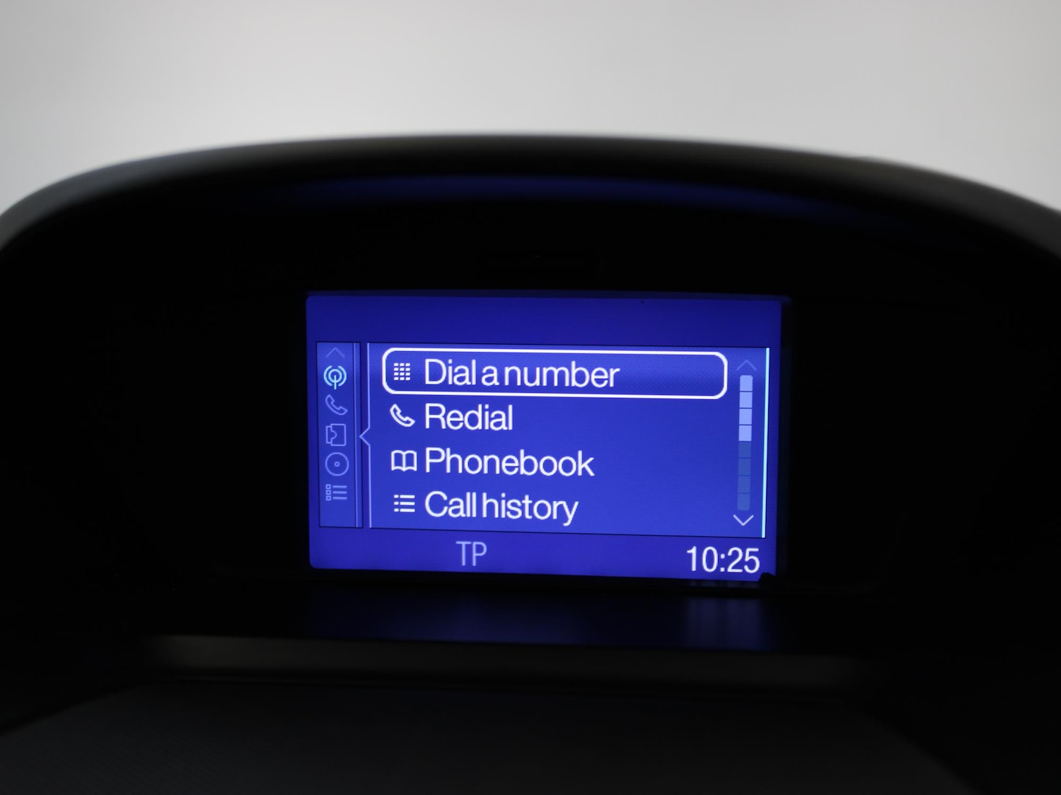 Used Ford Kuga 2014 for sale - 76353249: Photo 21