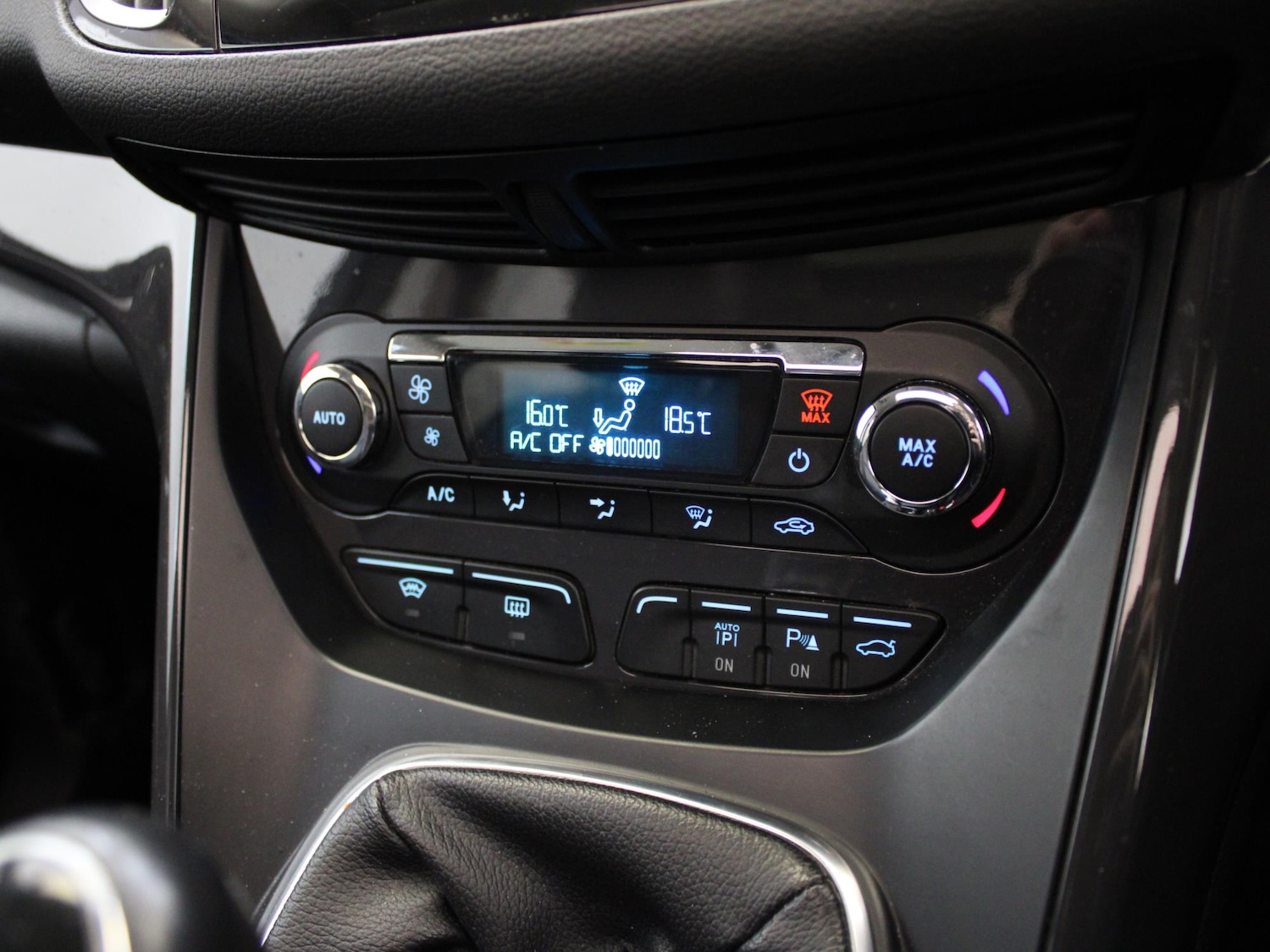 Used Ford Kuga 2014 for sale - 76353249: Photo 27