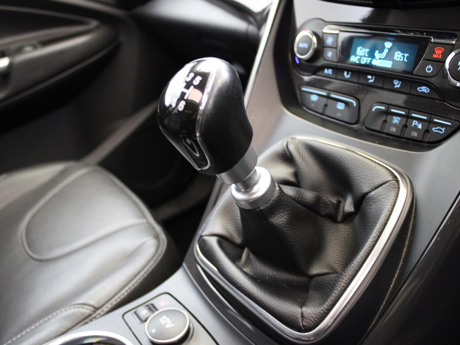 Used Ford Kuga 2014 for sale - 76353249: Photo 29