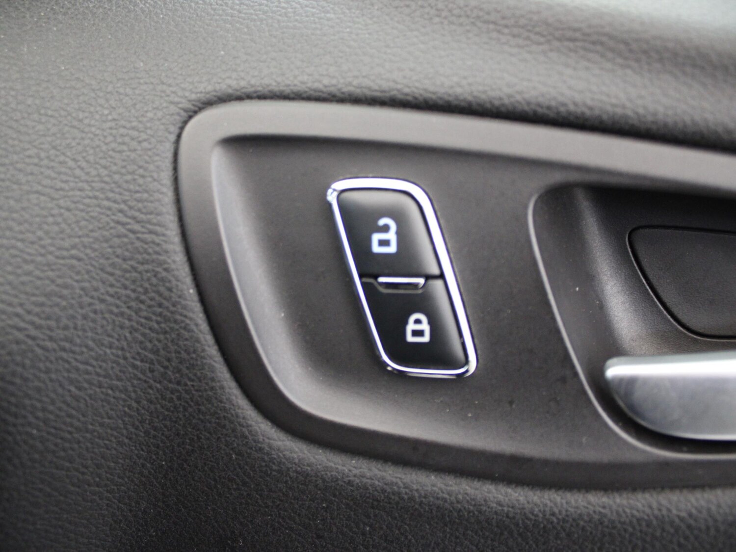 Used Ford Kuga 2014 for sale - 76353249: Photo 39