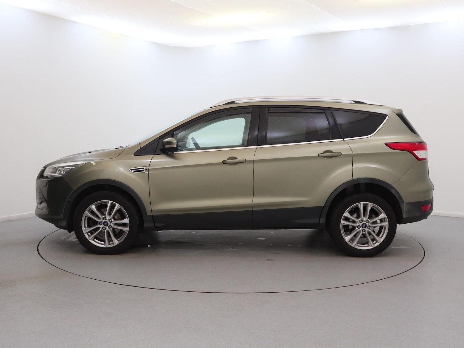 Used Ford Kuga 2014 for sale - 76353249: Photo 4