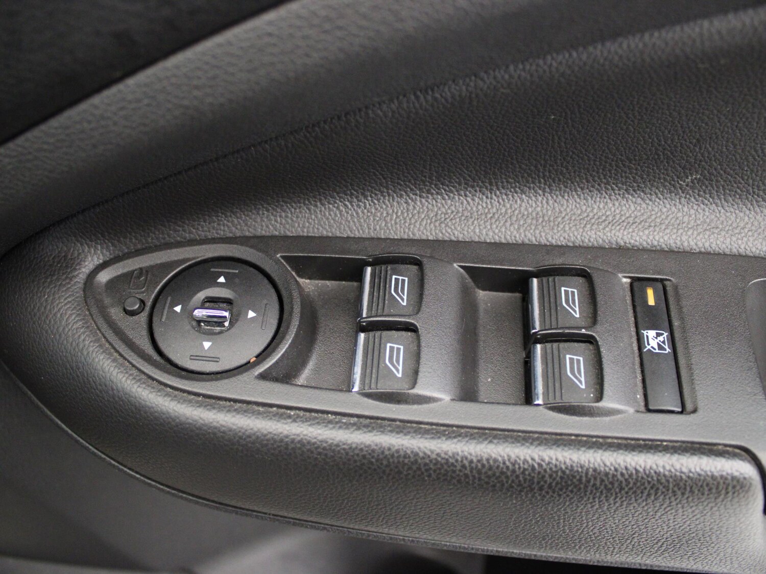 Used Ford Kuga 2014 for sale - 76353249: Photo 40