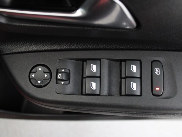 Used Vauxhall Corsa 2022 for sale - 76047401: Photo 21