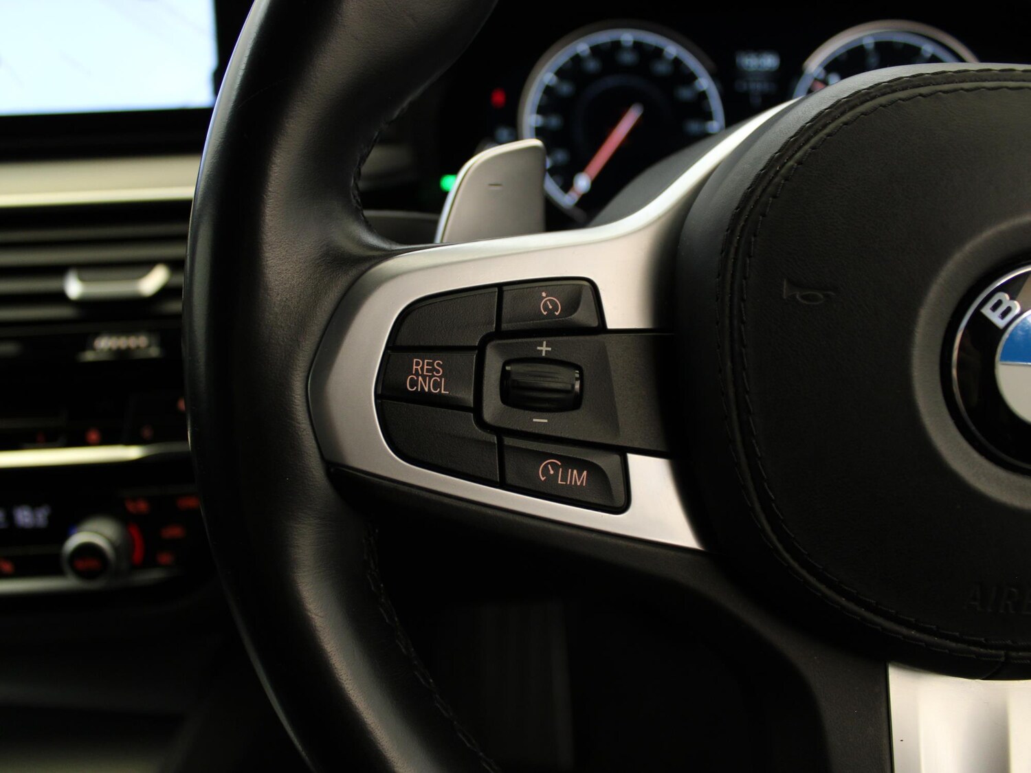 Used BMW 5 Series 2018 for sale - 76219985: Photo 29