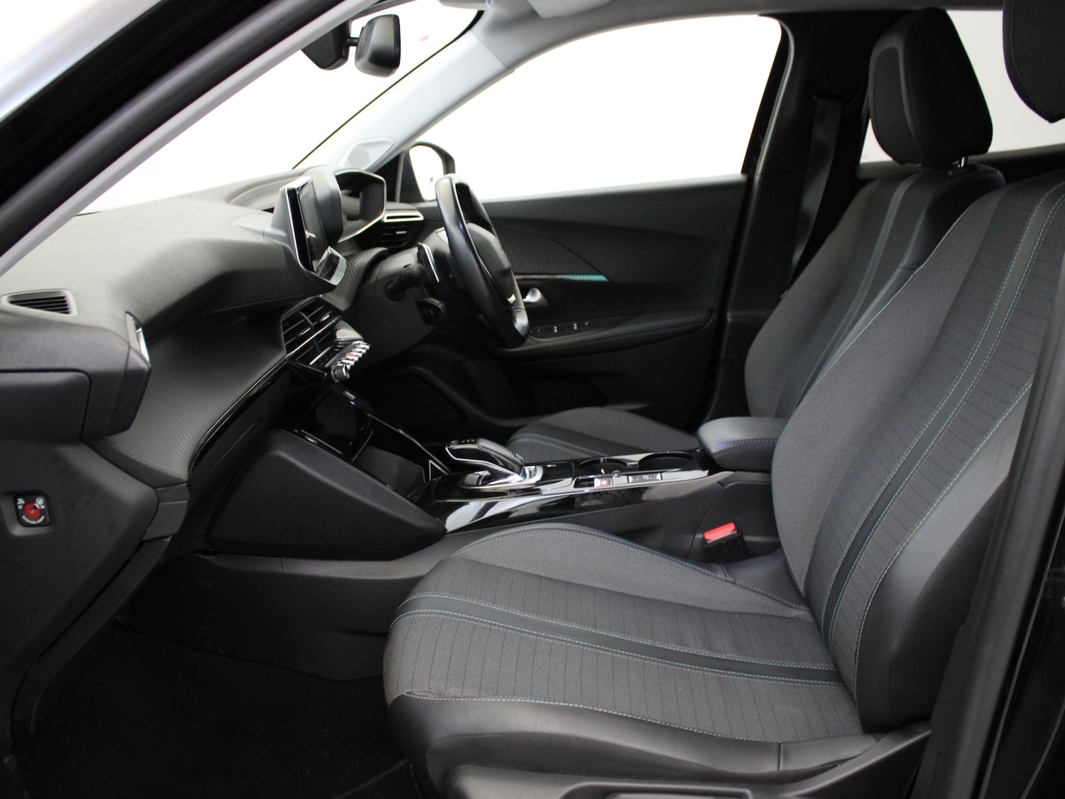 Used Peugeot 2008 2022 for sale - 76016568: Photo 9
