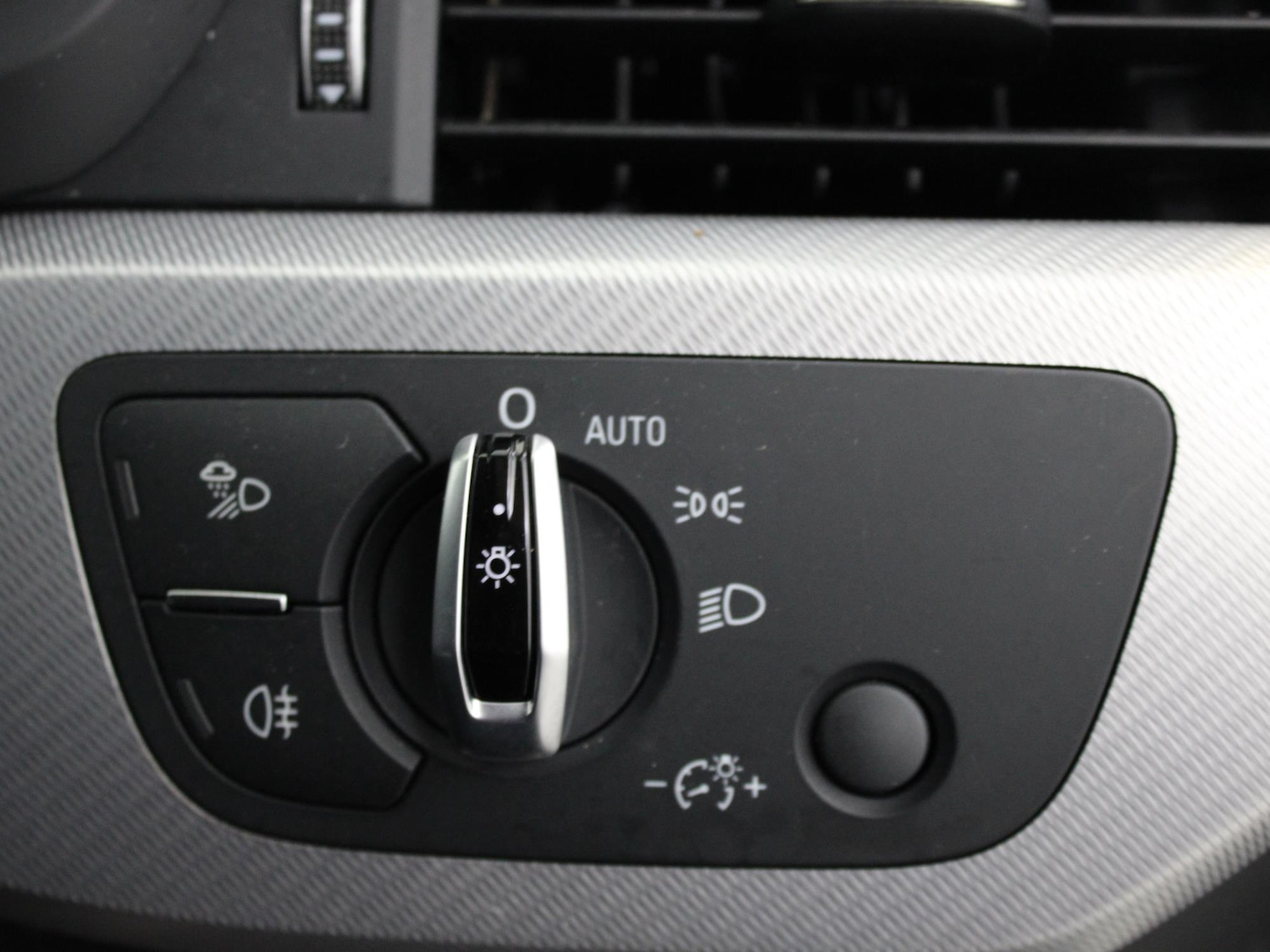 Used Audi A4 2017 for sale - 76411656: Photo 14