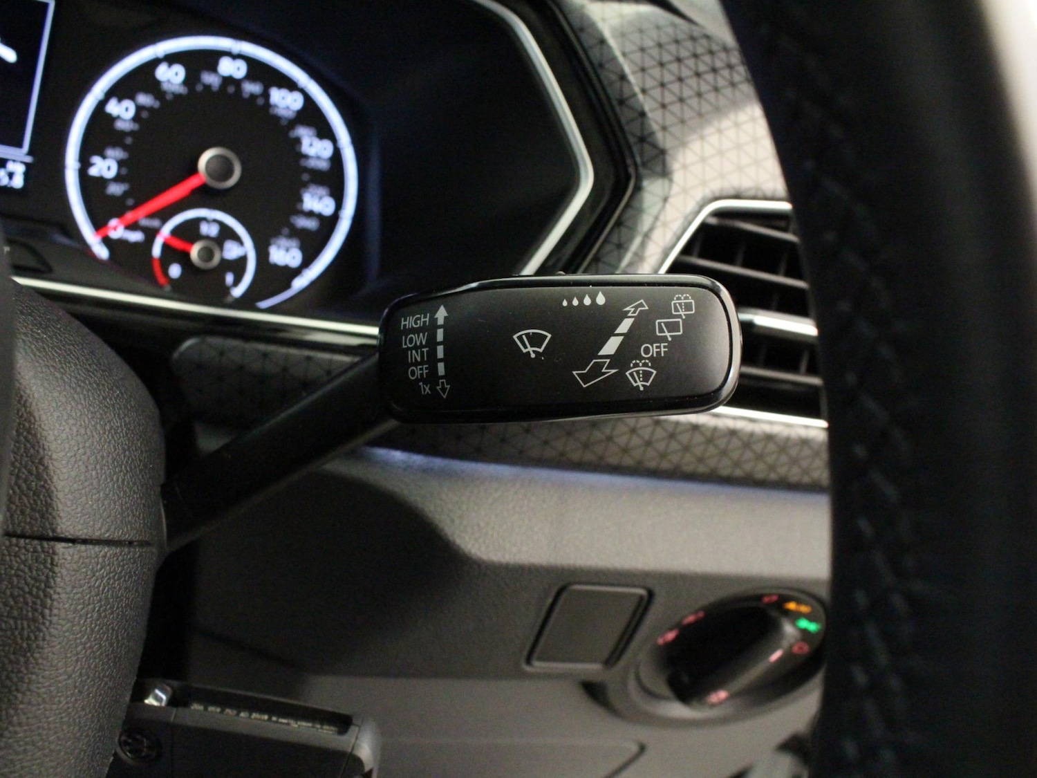 Used Volkswagen T-Cross 2019 for sale - 77099685: Photo 31