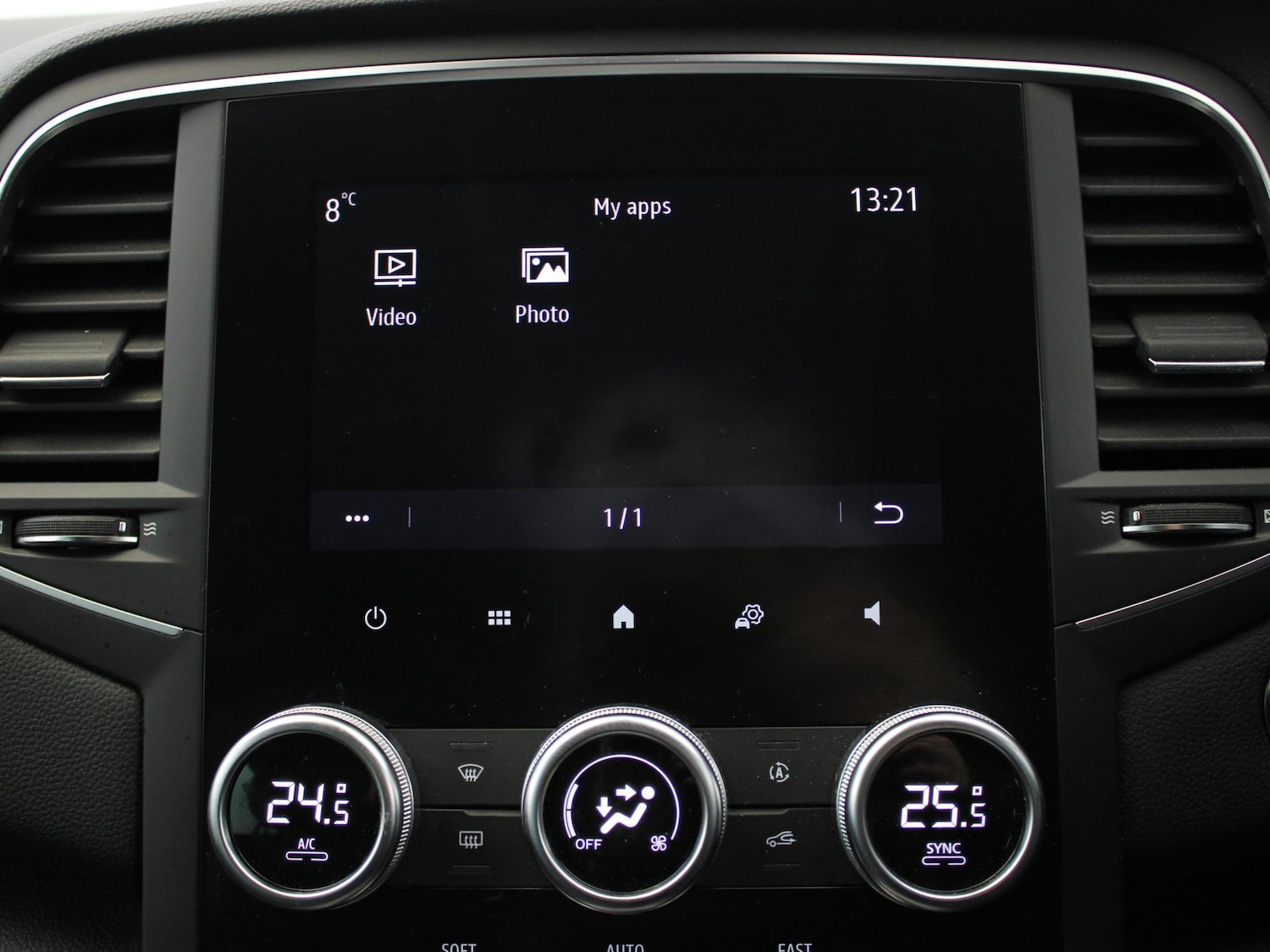 Used Renault Megane 2022 for sale - 77615772: Photo 21