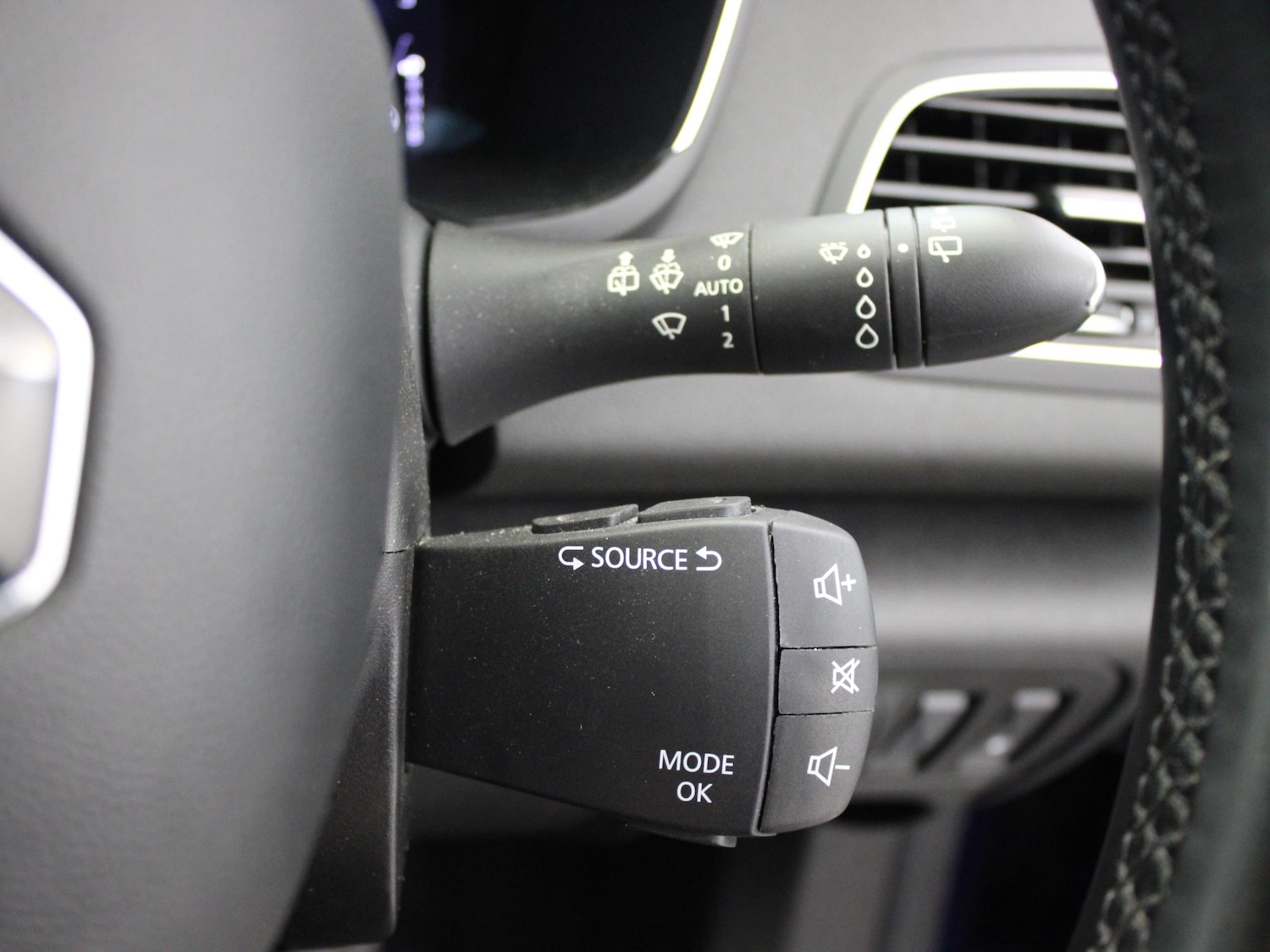 Used Renault Megane 2022 for sale - 77615772: Photo 36